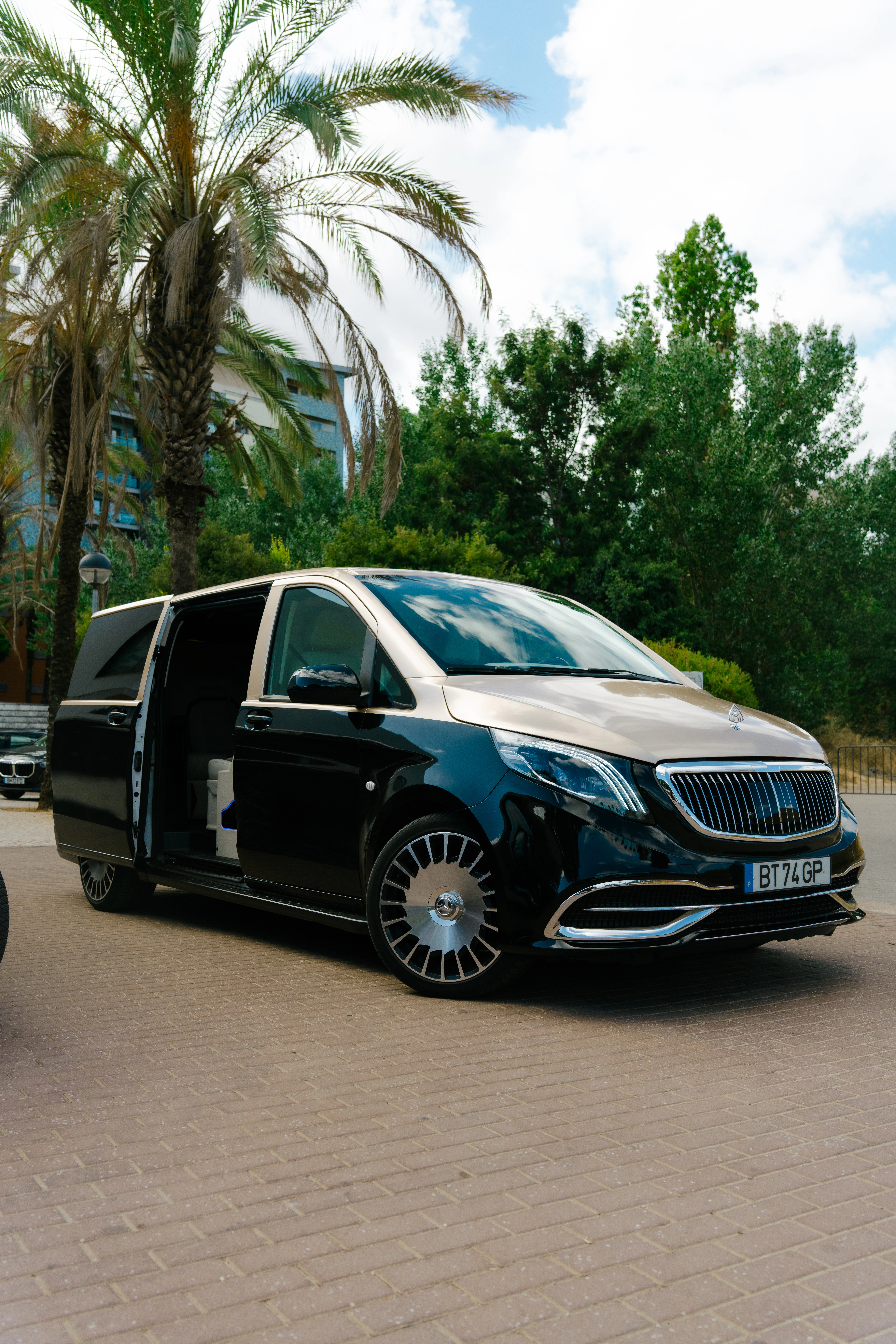 Luxury Van in Lisbon